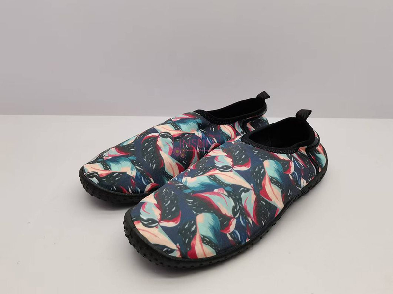AQUA SHOES