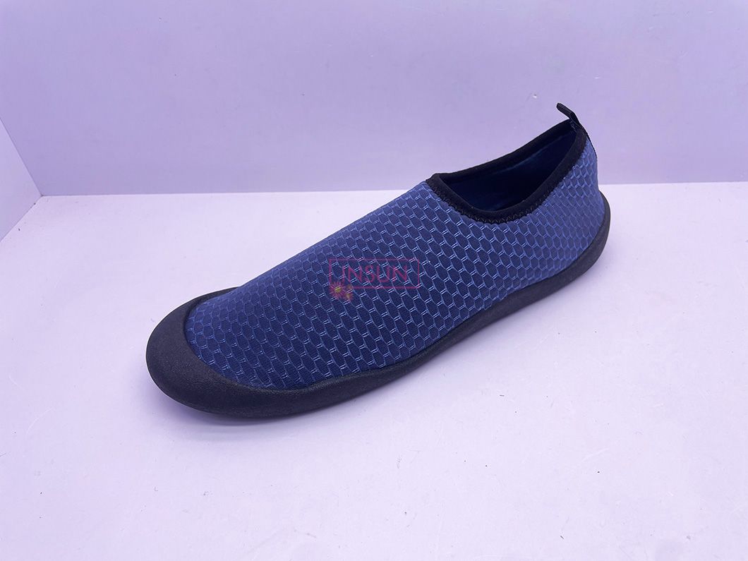 AQUA SHOES