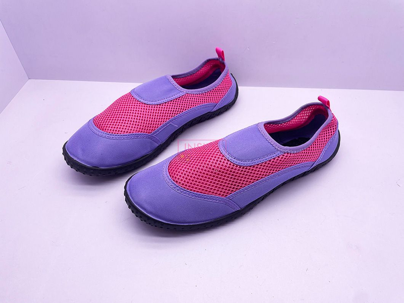 AQUA SHOES