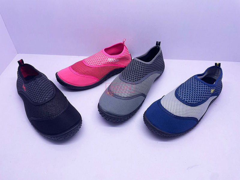 AQUA SHOES