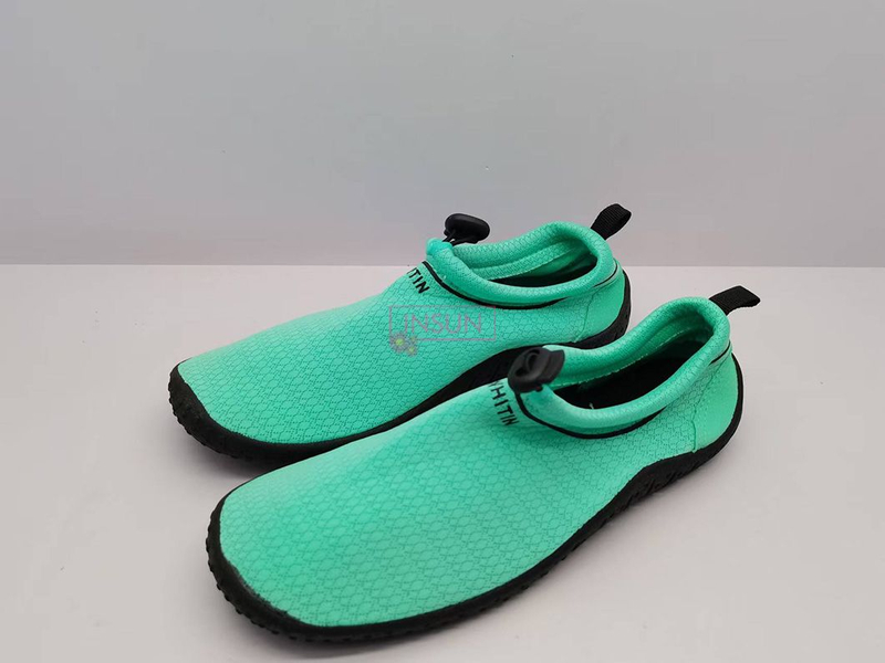 AQUA SHOES