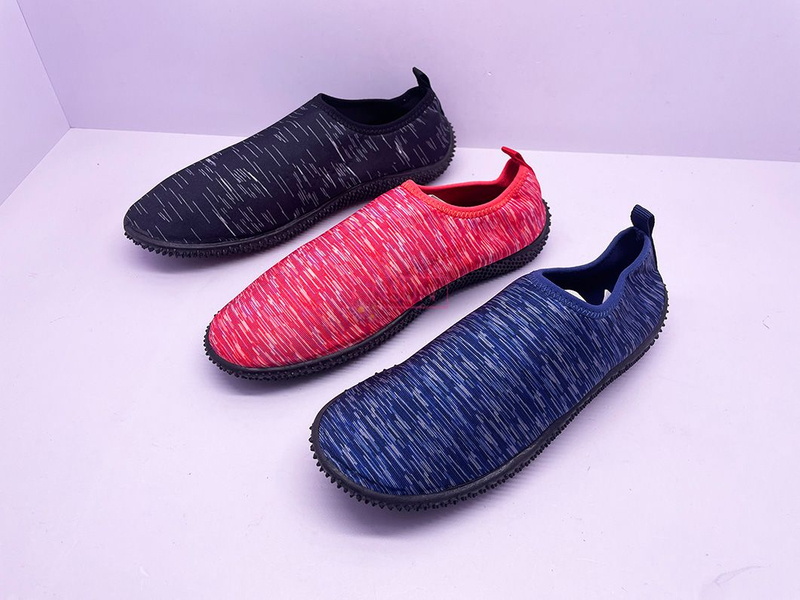AQUA SHOES