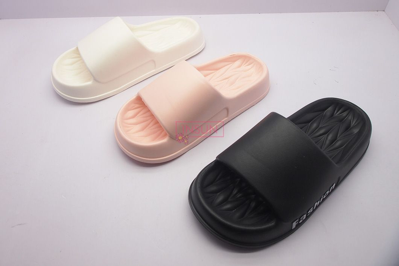 INJECTION SLIDE SLIPPERS
