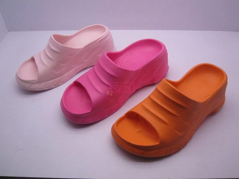 INJECTION SLIDE SLIPPERS