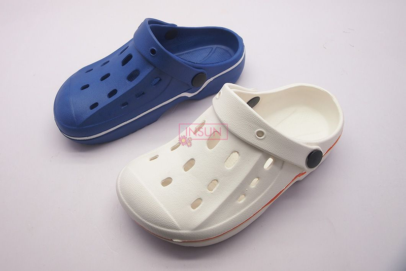 MEN CLOGS
