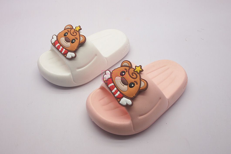 INJECTION SLIDE SLIPPERS