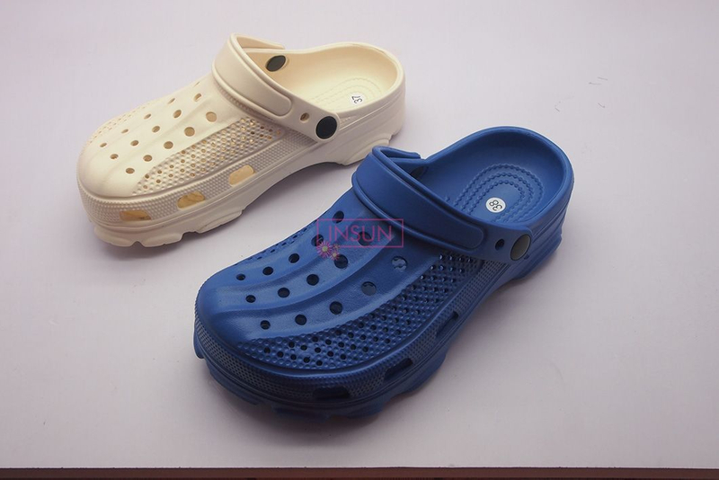 MEN CLOGS
