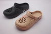 MEN CLOGS