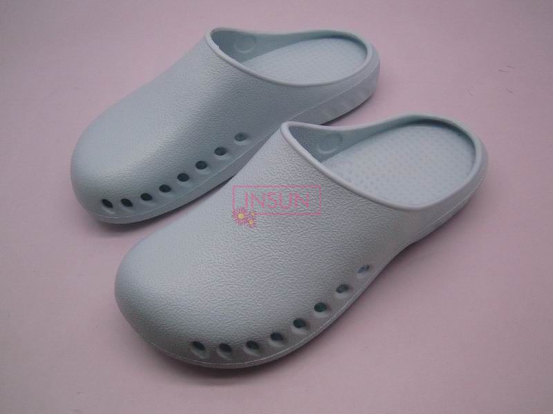 WOMAN CLOGS