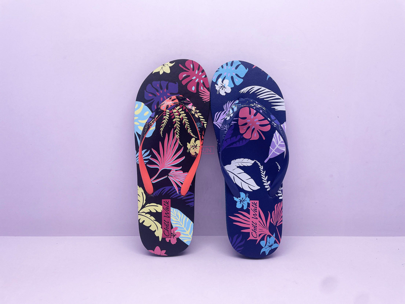 FLIP FLOPS