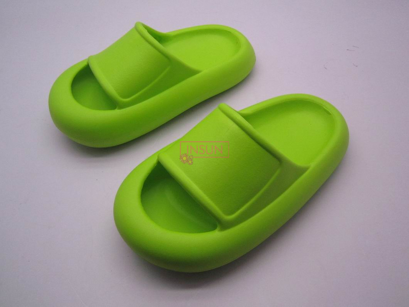 INJECTION SLIDE CHLID SLIPPERS