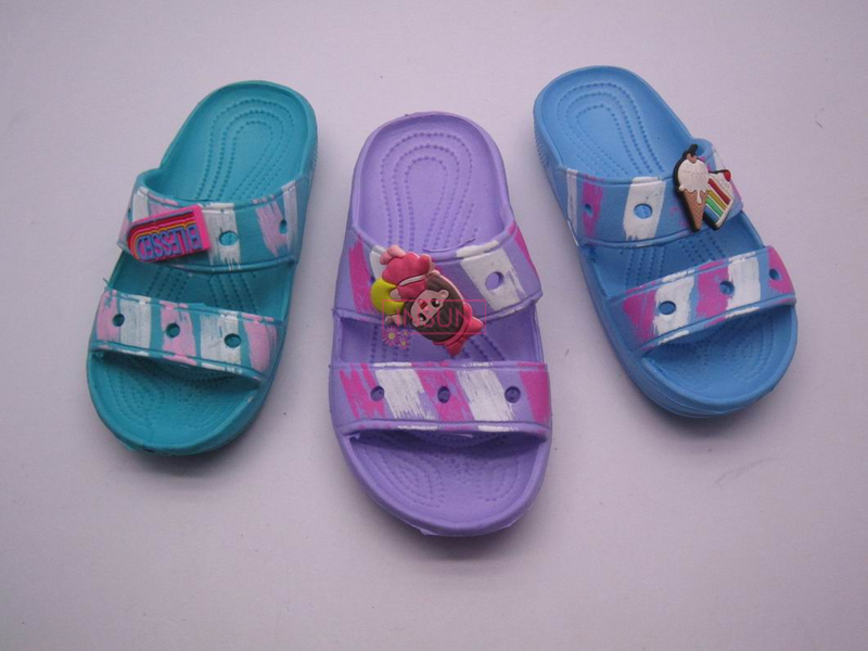 INJECTION SLIDE CHLID SLIPPERS