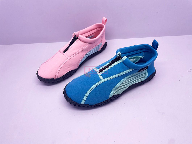 AQUA SHOES