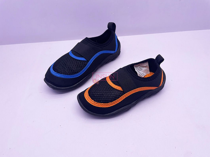 AQUA SHOES