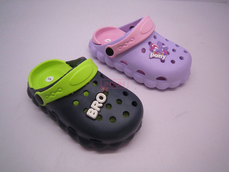 CHILD CLOGS