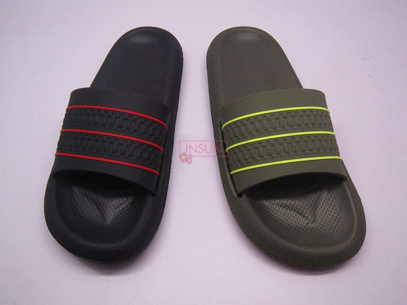 CHILD CLOGS