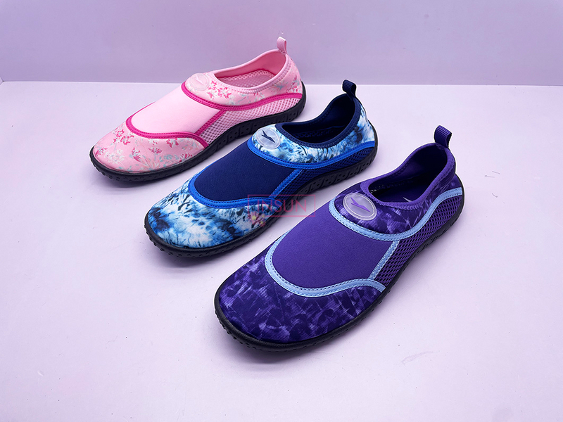 AQUA SHOES