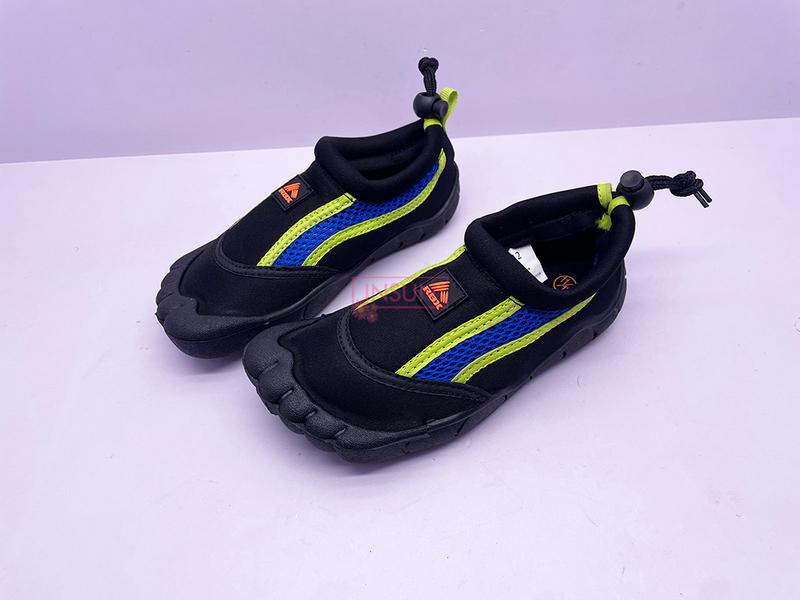 AQUA SHOES