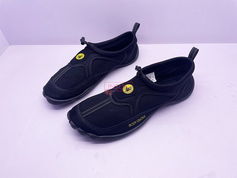 AQUA SHOES