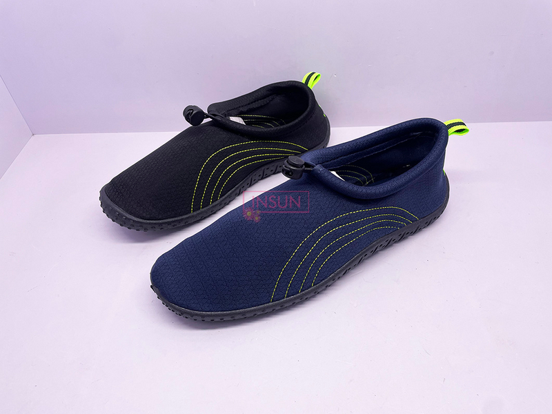 AQUA SHOES