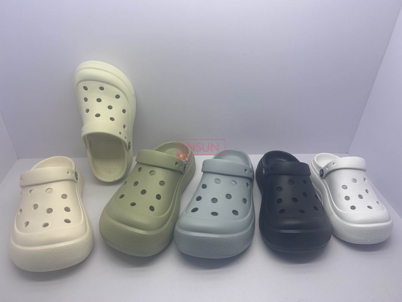 WOMEN CLOG
