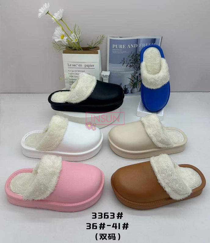 WOMAN CLOGS