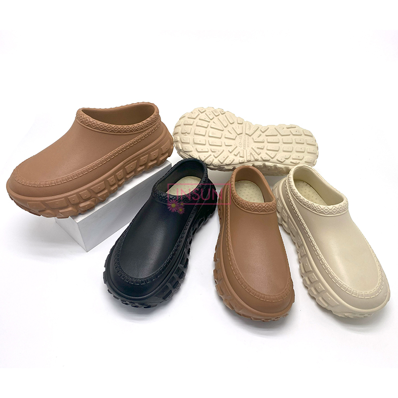 MEN CLOGS