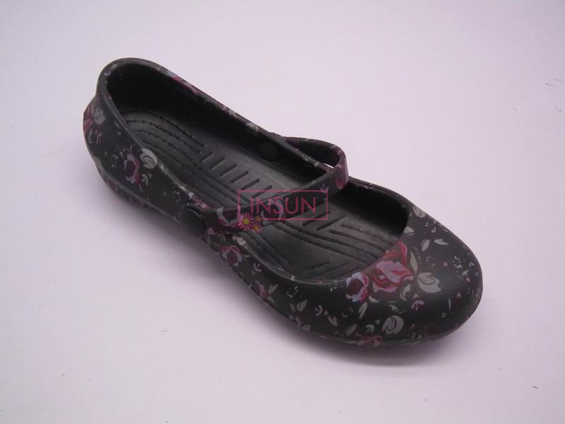 WOMAN CLOGS