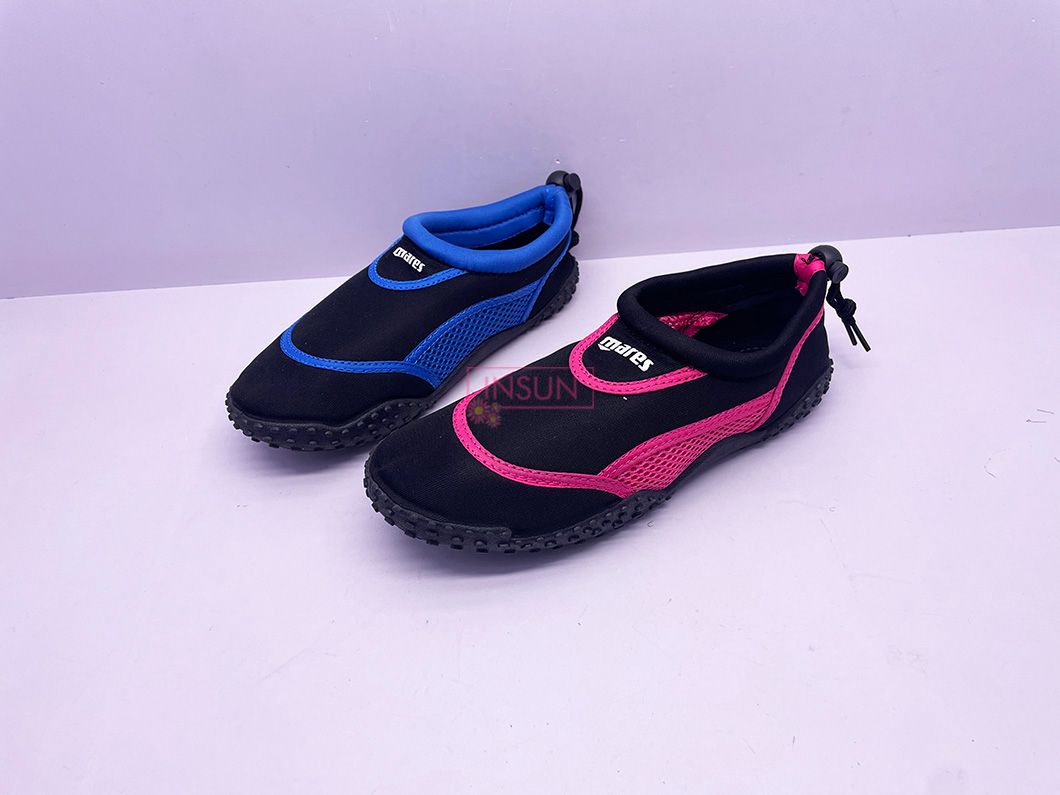 AQUA SHOES