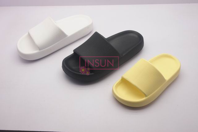 INJECTION SLIDE SLIPPERS