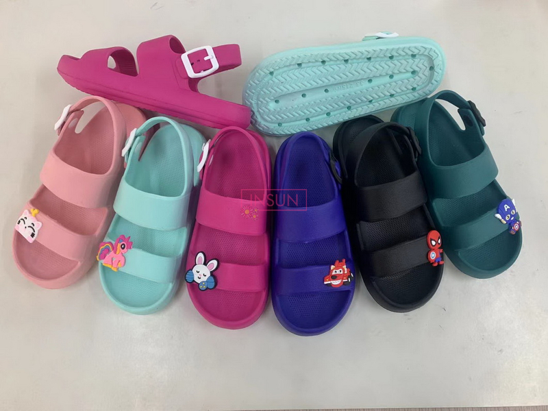 INJECTION CHILD SLIPPERS