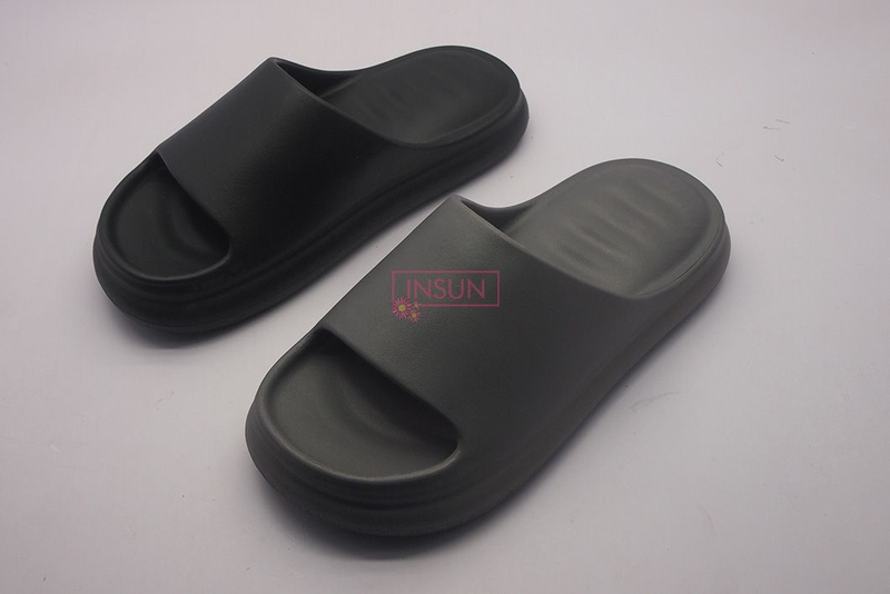 INJECTION SLIDE SLIPPERS