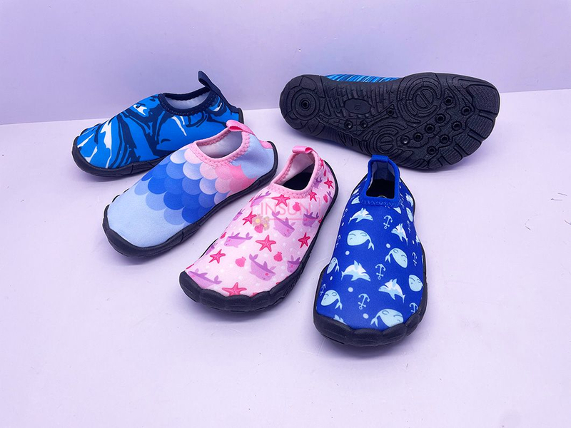 AQUA SHOES