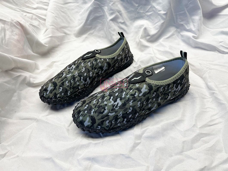 AQUA SHOES
