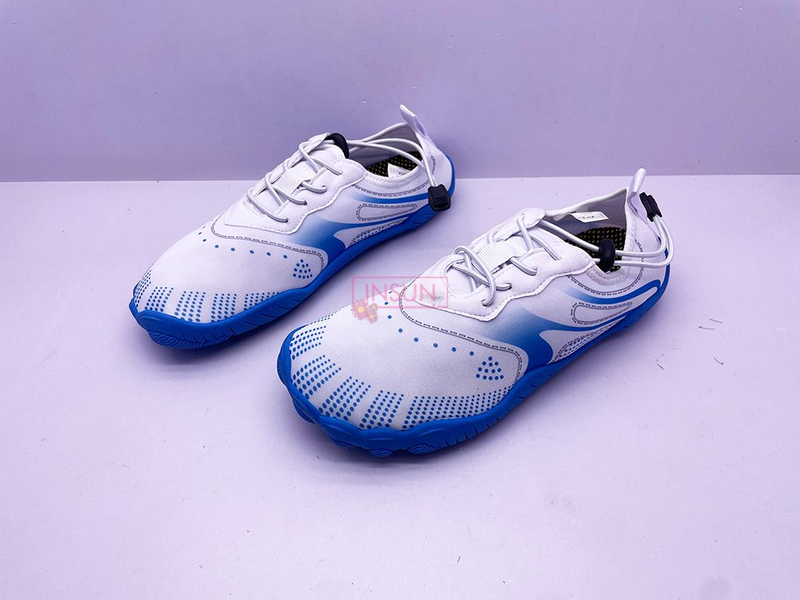AQUA SHOES