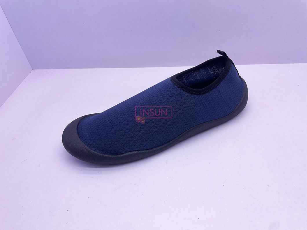 AQUA SHOES