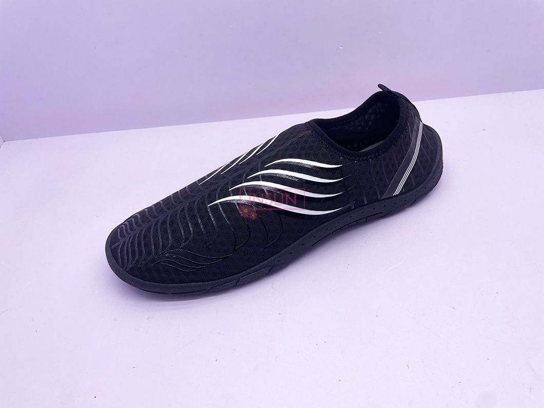 AQUA SHOES