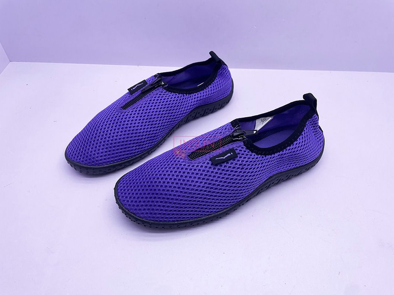 AQUA SHOES