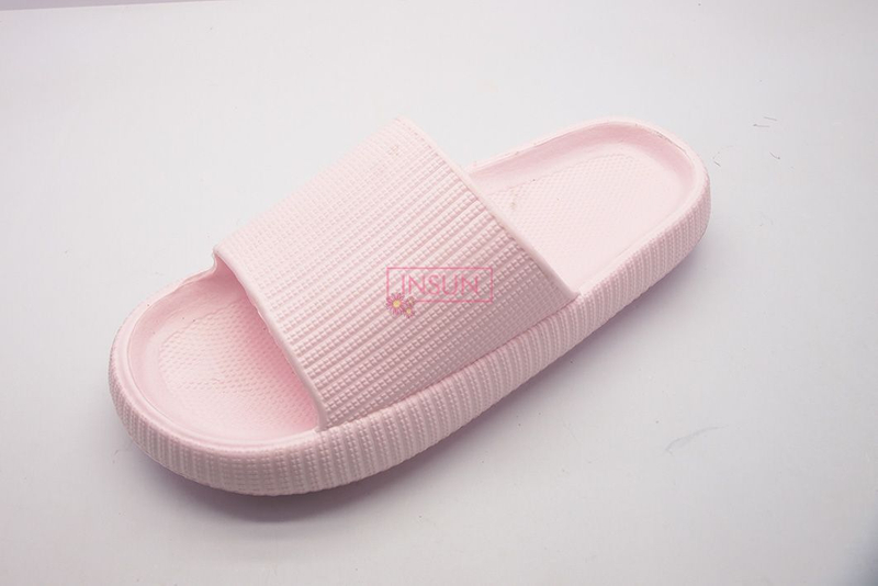 INJECTION SLIDE SLIPPERS