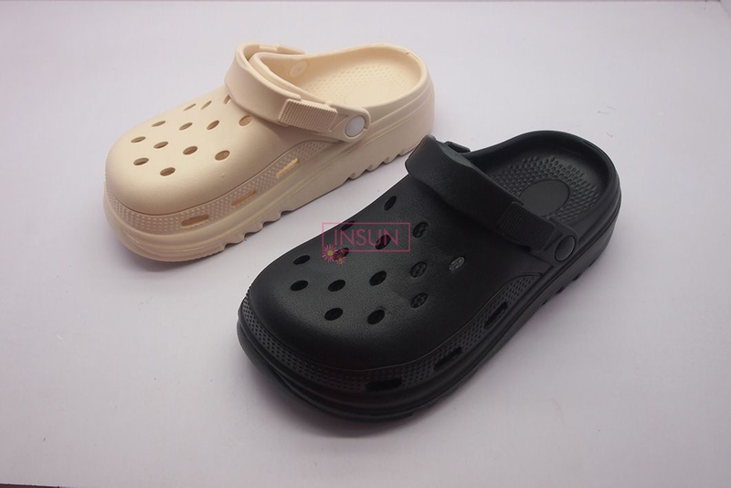 MEN CLOGS