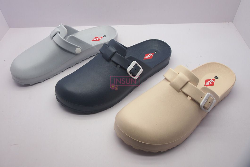 MEN CLOGS