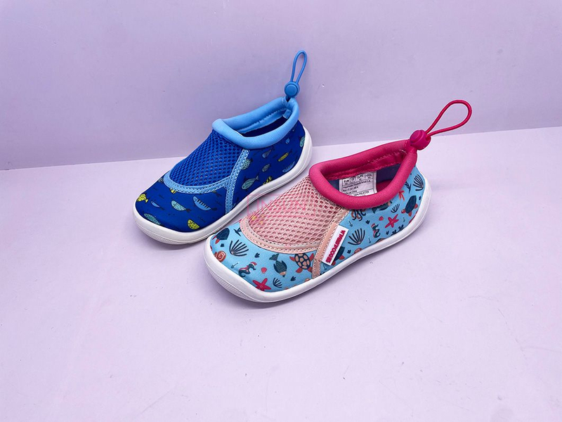 AQUA SHOES