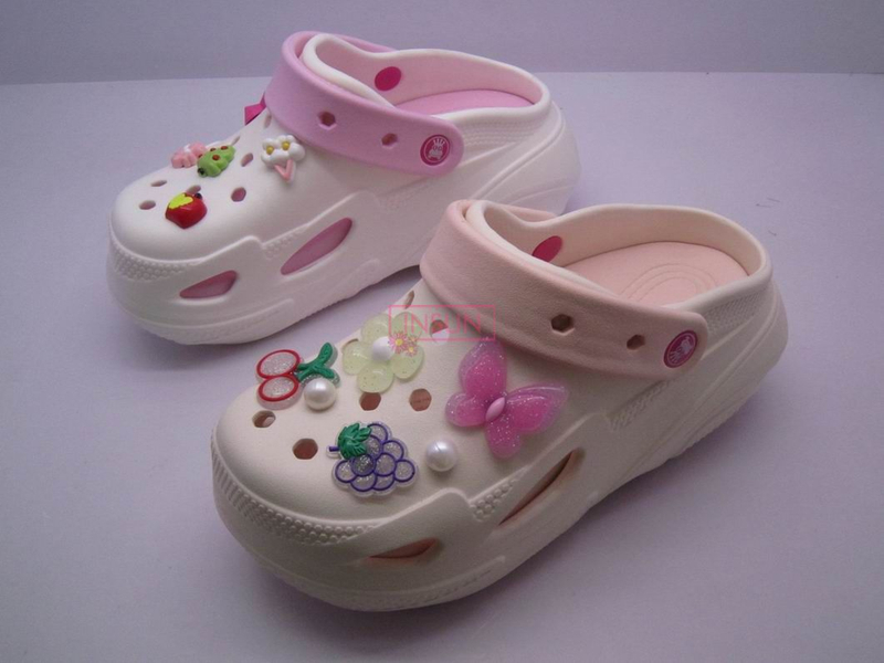 WOMEN CLOG