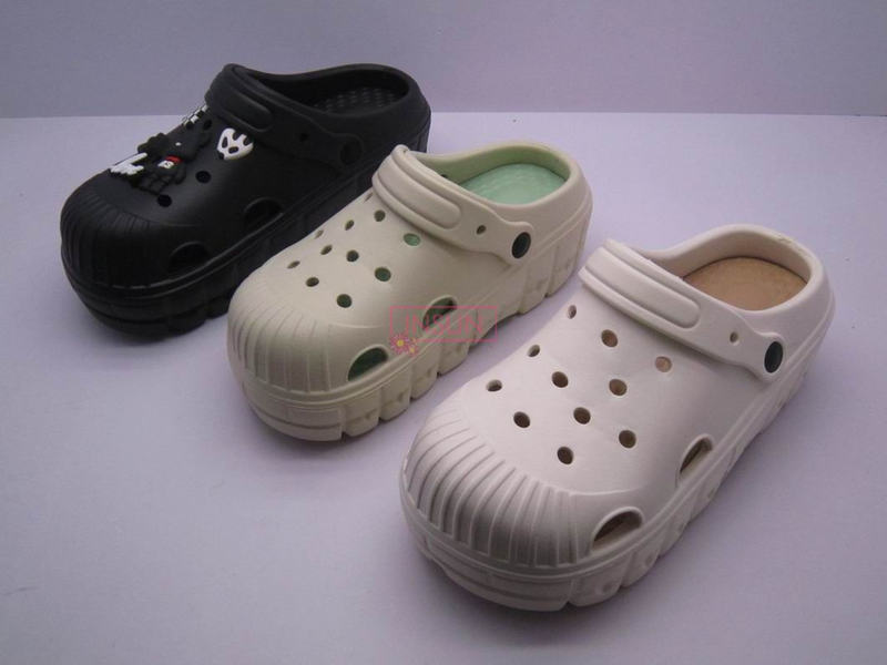 WOMEN CLOG