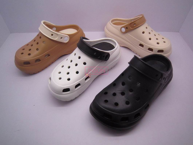 WOMEN CLOG