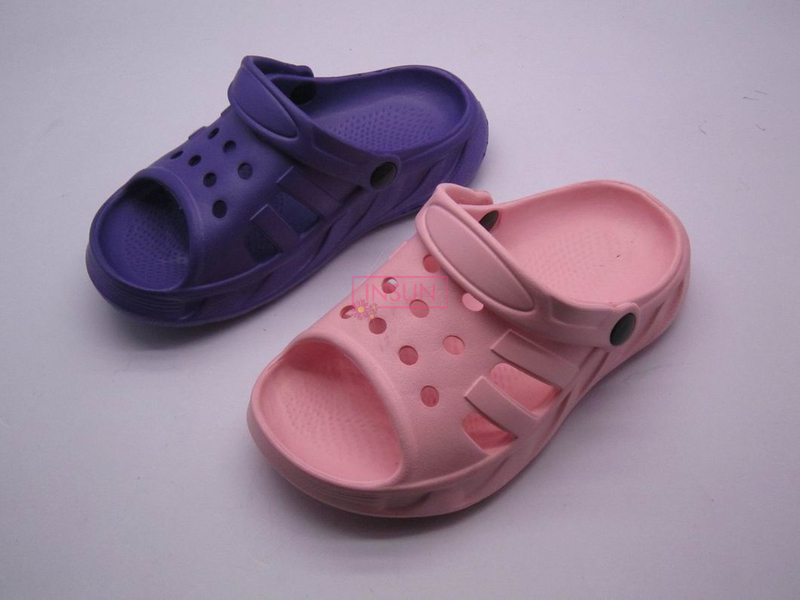 INJECTION SLIDE CHLID SLIPPERS