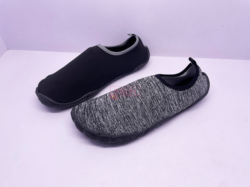 AQUA SHOES