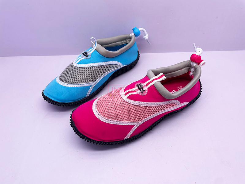 AQUA SHOES