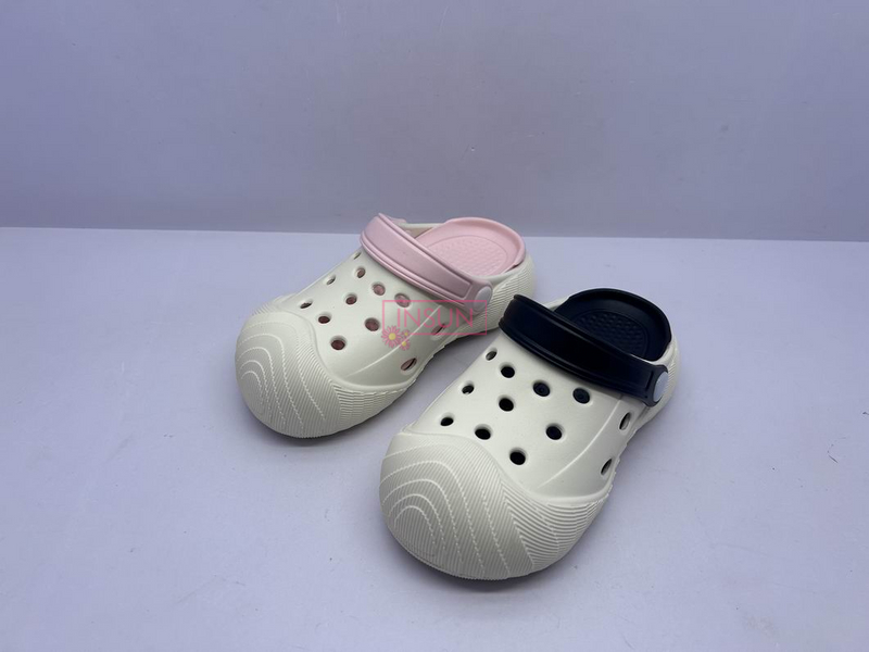 CHILD CLOG