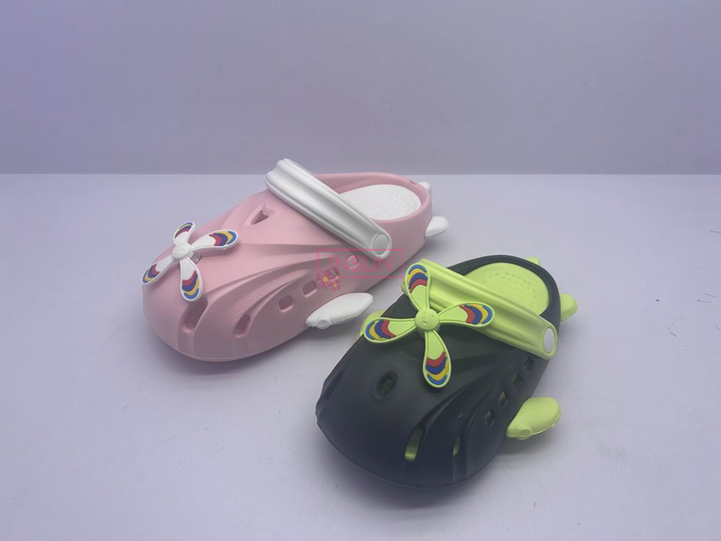 CHILD CLOG